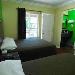 https://studio-city-inn.topanaheimhotels.com